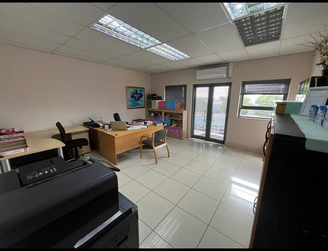 6,035M² WAREHOUSE TO LET IN ROOIHUISKRAAL